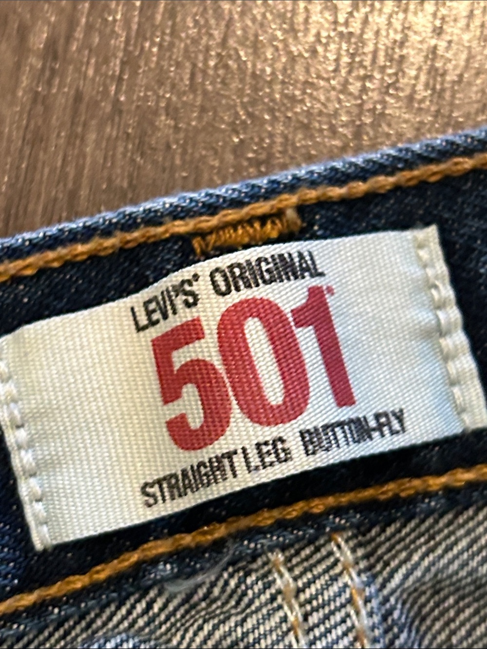 LEVIS MENS BUTTONFLY 501 JEANS - Picture 4 of 4